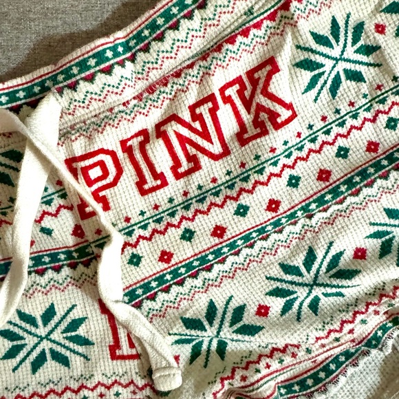 Victoria’s Secret PINK Fair Isle Holiday Pajama Shorts - Picture 3 of 4